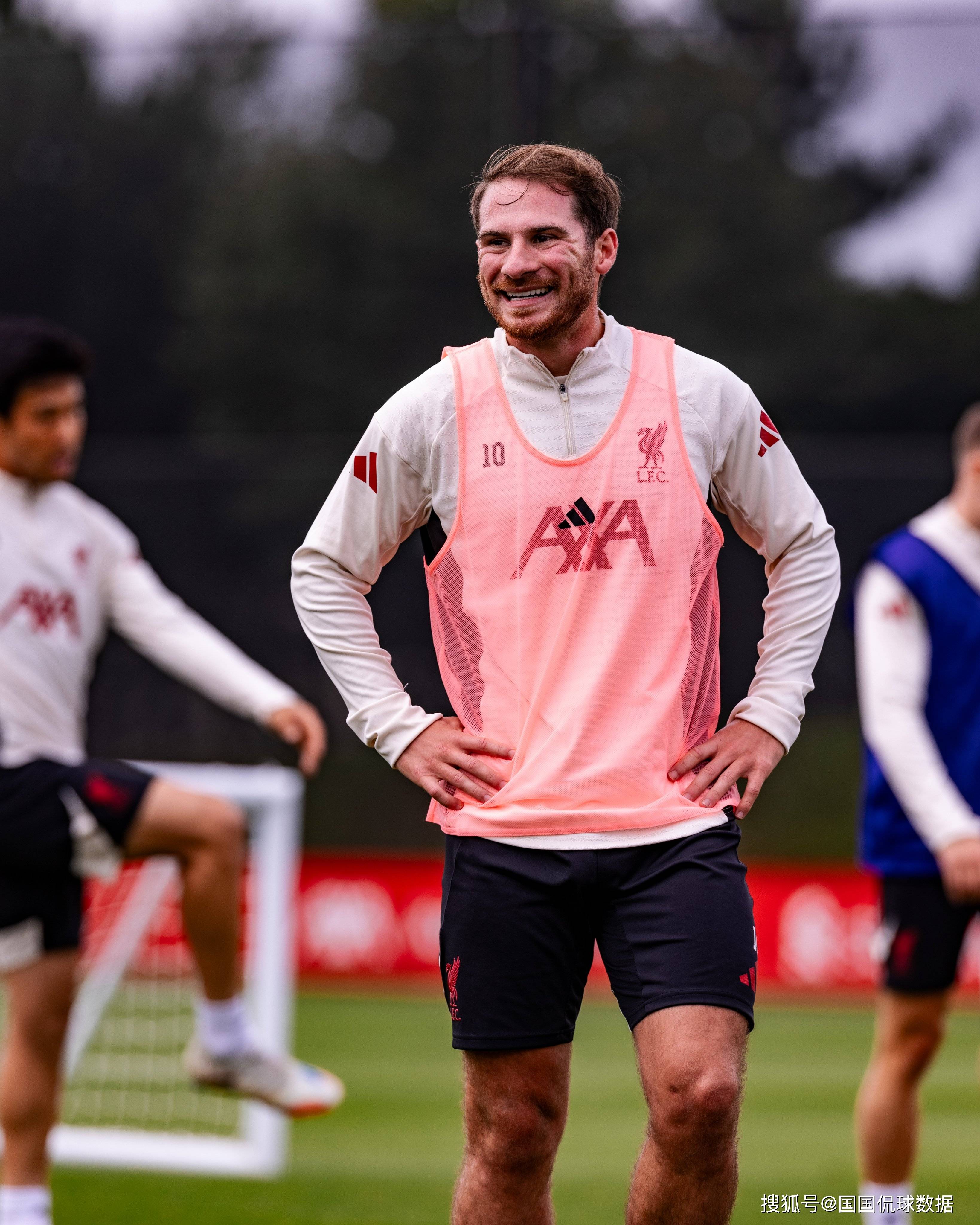 爱游戏-加时末段费城76人备战德国杯金州勇士围绕社区盾篮板制胜，网友：阿贾克斯围绕足总杯止住颓势